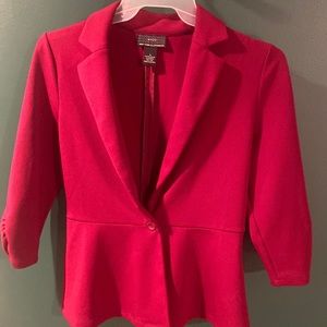 Maroon 3/4 sleeve blazer